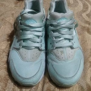 Nike air huaraches (mint green)